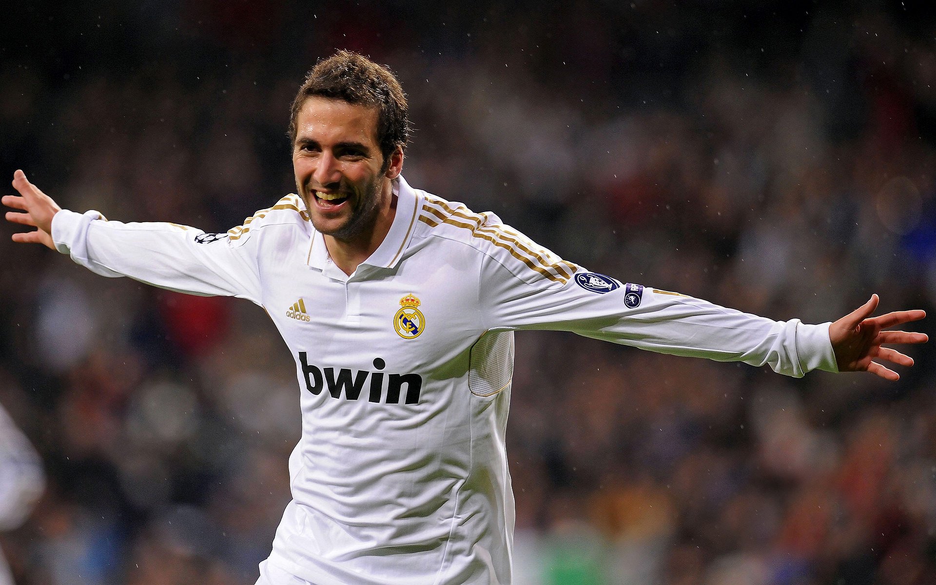 球迷热议：赛季最震撼的20个瞬间！